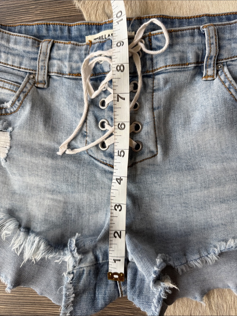 Billabong Lace Up Distressed Denim Cutoff Shorts Size 26 Light Wash - Picture 12 of 14